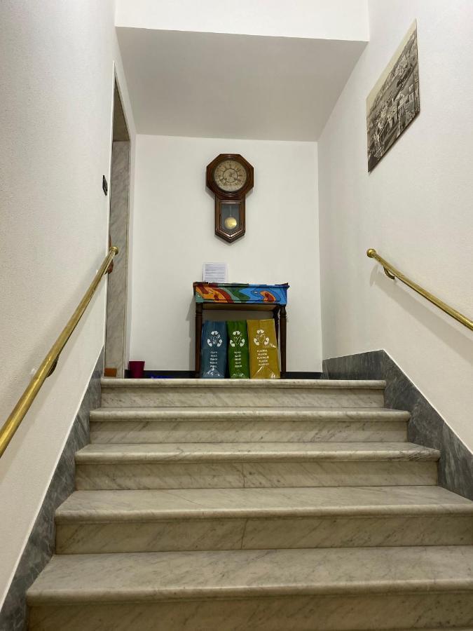 B&B Dormire Dai Grimaldi ジェノヴァ エクステリア 写真