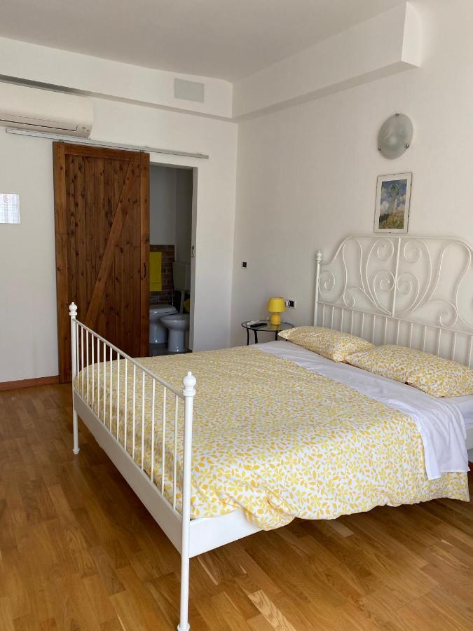 B&B Dormire Dai Grimaldi ジェノヴァ エクステリア 写真